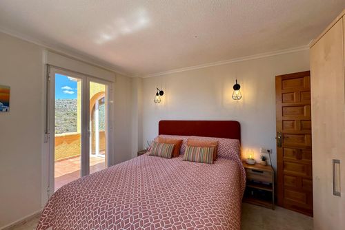 Apartamento Montecala PC077 Wunderschönes und komfortables Apartment in Benitachell, Costa Blanca, Spanien, mit einem Gemeinschaftspool für 4 Personen. Das Apartment befindet sich in einer küstennahen, hügeligen und Wohngegend und ist 4 km vom Strand entfernt....