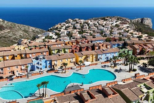 Apartament LaBella Cumbre del Sol Appartement met gemeenschappelijk zwembad in Benitachell, Costa Blanca, Spanje voor 4 personen. Het appartement is gelegen in een vakantiecomplex met bar en restaurant, in een kust-, heuvelachtig en residentieel gebied, op 4 km van het strand....