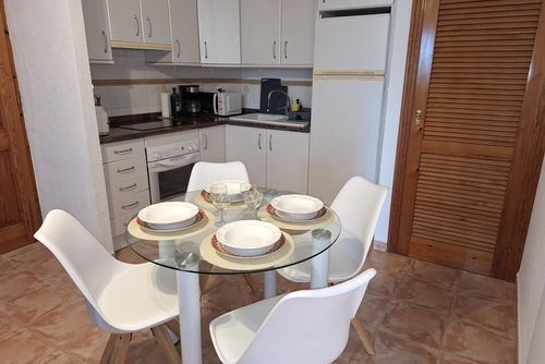 Apartamento Paz VF012 Apartment mit Gemeinschaftspool in Benitachell, Costa Blanca, Spanien für 4 Personen. Das Apartment befindet sich in einer Ferienanlage mit Bar und Restaurant, in einer küstennahen, hügeligen und Wohngegend, und ist 4 km vom Strand entfernt....