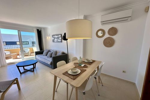 Apartamento Jardines PG018 Appartamento a Benitachell, Costa Blanca, Spagna, con piscina comune per 4 persone. L'appartamento si trova in una zona residenziale collinare e costiera, a 4 km dalla spiaggia....