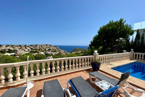 Villa Melissa Wunderbare und komfortable Villa mit privatem Pool in Benitachell, Costa Blanca, Spanien für 6 Personen. Das Haus befindet sich in einer küstennahen, hügeligen Wohngegend....