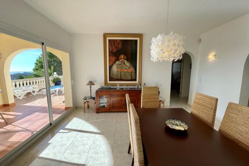 Villa Melissa Geweldige en comfortabele villa in Benitachell, Costa Blanca, Spanje met een privézwembad voor 6 personen. Het huis is gelegen in een kust-, heuvelachtig en residentieel gebied....