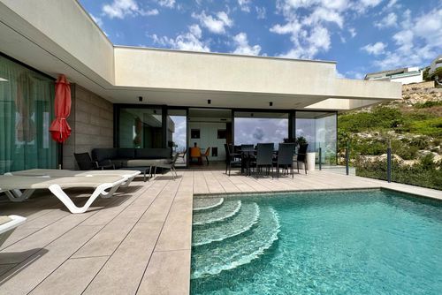 Villa Amanecer Moderne und luxuriöse Villa in Benitachell, Costa Blanca, Spanien, mit privatem Pool für 6 Personen. Die Villa befindet sich in einer küstennahen, hügeligen und Wohngegend....
