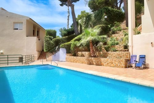 Casa Guillermo Bel appartement confortable avec piscine commune à Altea, Costa Blanca, Espagne, pour 4 personnes. L'appartement est situé dans un domaine golfique, à proximité de restaurants et de bars, et à 3 km de la plage de Playa La Olla....