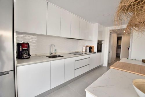 Casa Montemar Apartemen yang indah dengan kolam renang bersama di Finestrat, Costa Blanca, Spanyol untuk 6 orang. Apartemen ini terletak di sebuah resor, di area pesisir, pemukiman, dan pegunungan serta dekat dengan lapangan tenis....