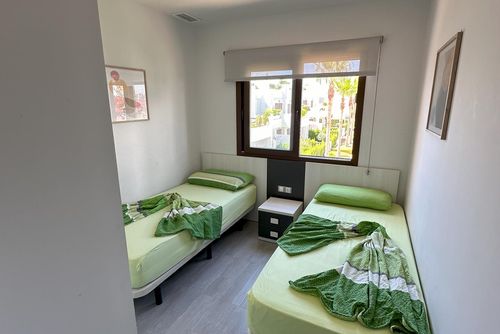 Casa Selisa WINTER Prachtig en vrolijk appartement in San Juan de los Terreros, Andalusië, Spanje met een gemeenschappelijk zwembad voor 5 personen. Het appartement is gelegen in een strandresort, in een residentieel en bergachtig strandgebied, dicht bij supermarkten en op 200 m van het strand....