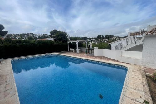Toscal 6 Villa mit privatem Pool in Javea, Costa Blanca, Spanien für 6 Personen. Das Haus befindet sich in der Nähe von Restaurants und Bars und ist 3 km vom Strand entfernt....