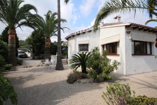 Meliso Villa with private pool in Javea, Costa Blanca, Spain for 4 persons. The house is situated close to restaurants and bars and is 3 km from the beach....