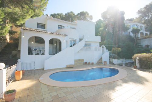 Torre Ambolo Villa with private pool in Jávea, Costa Blanca, Spain for 8 people. The house is situated in a coastal and residential area....