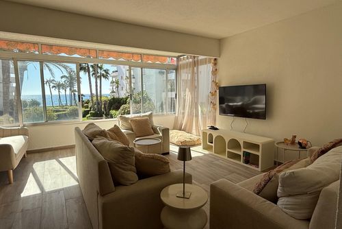 Altea Soleil Wunderschönes und fröhliches Apartment mit Gemeinschaftspool in Altea, Costa Blanca, Spanien für 4 Personen. Das Apartment befindet sich in einem Wohngebiet in Strandnähe....