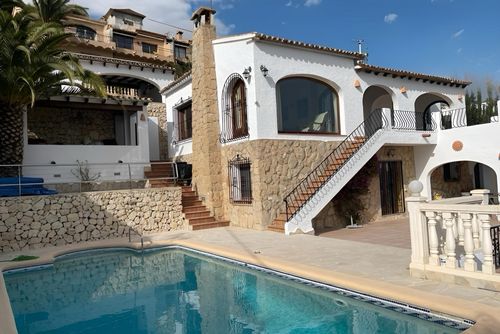 Villa Mimosa Wonderful and classic villa in Moraira, Costa Blanca, Spain with private pool for 6 persons. The house is situated in an urban beach area and is 3 km from Moraira beach....