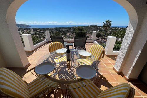 Villa Mimosa Wonderful and classic villa in Moraira, Costa Blanca, Spain with a private pool for 6 people. The house is situated in an urban beach area and is 3 km from Moraira beach....