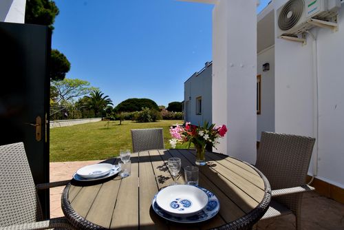 Casa Patricia 2 Beautiful and comfortable apartment with communal pool in Chiclana de la Frontera, Costa de la Luz, Spain for 6 persons. The apartment is situated in a coastal and residential area and close to a golf course....