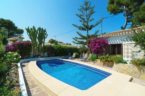 Villa Ginjoler Wonderful and lovely villa in Javea, Costa Blanca, Spain with a private pool for 6 people. The house is situated in a residential beach area, close to restaurants and bars, 3 km from El Arenal beach and 4 km from Javea....