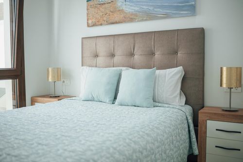 Laguna Beach Apartment Modern en comfortabel appartement met gemeenschappelijk zwembad in Torrevieja, Costa Blanca, Spanje voor 4 personen. Het appartement is gelegen in een resort, in een woonwijk, dicht bij restaurants en bars, winkels en supermarkten, en 4 km van het strand....