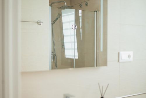 Laguna Beach Apartment Apartamento moderno y cómodo con piscina comunitaria en Torrevieja, Costa Blanca, España para 4 personas. El apartamento está situado en un complejo, en una zona residencial, cerca de restaurantes y bares, tiendas y supermercados, y a 4 km de la playa....