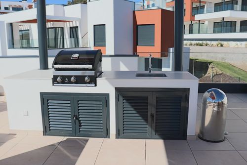 Middleviews Luxury Penthouse Penthouse with private and communal pool in Fuengirola, Andalusia, Spain for 6 persons. The house is situated close to restaurants and bars, shops and supermarkets, 500 m from Carvajal Beach, 3 km from Los Boliches and 0....