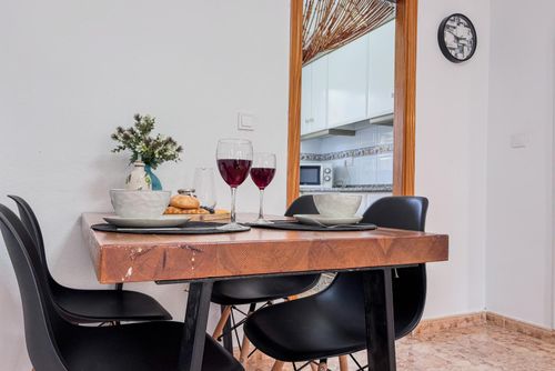 Casa Villamartin Rustic and cheerful apartment with communal pool in Orihuela Costa, Costa Blanca, Spain for 3 persons. The apartment is situated in a residential area and is close to restaurants and bars, shops and supermarkets....