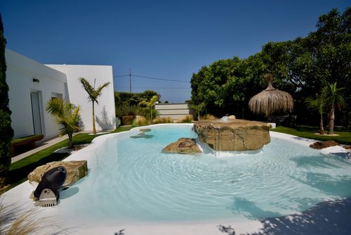 Caribe Schöne und komfortable Villa in Chiclana de la Frontera, Costa de la Luz, Spanien, mit privatem Pool für 6 Personen. Das Haus befindet sich in einer ländlichen Strandgegend....