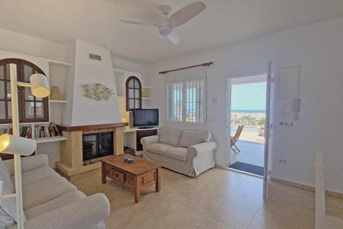 Casa Menta Denia Beautiful and comfortable villa in Denia, Costa Blanca, Spain with a private pool for 6 people. The house is situated in a coastal, residential and mountainous area and is 4 km from Las Marinas beach....