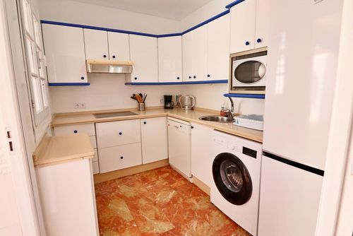 Antequera 49 Casa de vacaciones en La Cala de Mijas, Andalucía, España para 6 personas. La casa está situada cerca de restaurantes y bares, tiendas y supermercados, y a 100 m de la playa de La Cala....