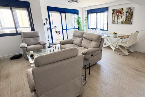 Ferienwohnung Turquesa Dreambeach4all: Calpe, Costa Blanca, Spanien. Wohnzimmer, Wohn-Esszimmer und Klimaanlage
