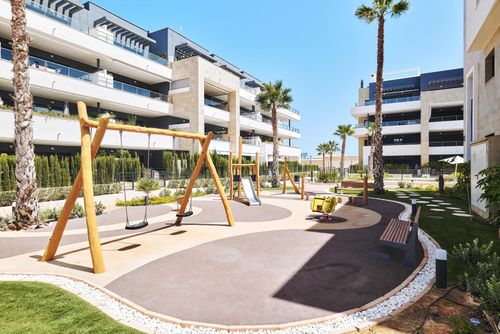 Flamenca Village Large and comfortable apartment in Orihuela Costa, Costa Blanca, Spain with a communal pool for 4 persons. The apartment is situated in a holiday complex with a bar and restaurant, in a residential beach area, close to shops and supermarkets and 1 km from the beach....