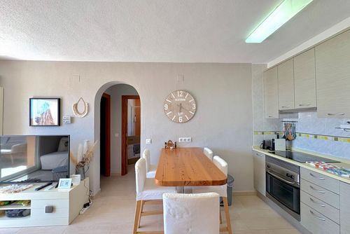 Apartamento Paz VZ004 Appartement in Benitachell, Costa Blanca, Spanje voor 4 personen. Het appartement is gelegen in een vakantiecomplex met een bar en restaurant en in een kust-, heuvelachtig en residentieel gebied....