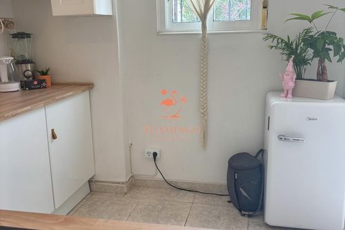 Studio Villamartin Bel appartement avec piscine communautaire à Orihuela Costa, Costa Blanca, Espagne, pour 2 personnes. L'appartement est situé à proximité de restaurants et bars, de commerces et de supermarchés....