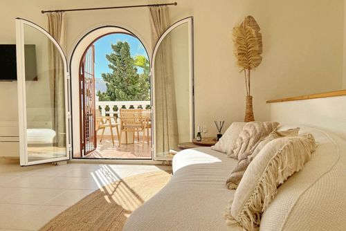 Villa Dimani by Solidays Villa met privézwembad in Benitachell, Costa Blanca, Spanje voor 6 personen. Het huis is gelegen in een heuvelachtig en residentieel gebied op 2 km van het Cala Moraig strand....