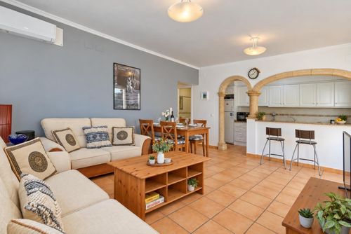 Appartement Montgo Sol: Denia, Costa Blanca, Espagne. Salle de séjour