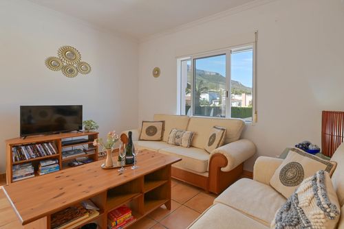 Montgo Sol Meraviglioso e accogliente appartamento a Denia, Costa Blanca, Spagna, con piscina comune per 4 persone. L'appartamento si trova in una zona residenziale vicino alla spiaggia e a 2 km dalla spiaggia di Playa de la Marineta....