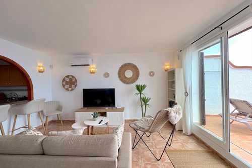 Dúplex Vistamar X2105 Beautiful and cheerful apartment in Benitachell, Costa Blanca, Spain for 6 persons. The apartment is situated in a coastal, hilly and residential area....