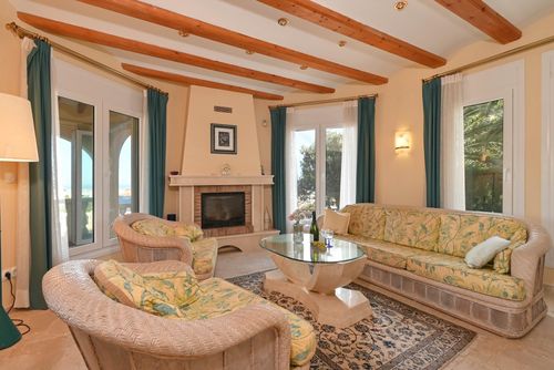 Alborada 4 pax Merveilleuse et agréable villa avec piscine privée à Denia, Costa Blanca, Espagne pour 4 personnes. La maison est située dans une zone côtière et résidentielle et se trouve à 3 km de la plage de Las Marinas, Denia....