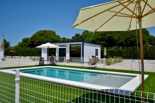 Lumar Schöne und freundliche Villa in Chiclana de la Frontera, Costa de la Luz, Spanien, mit einem privaten Pool für 5 Personen. Das Haus befindet sich in einem ländlichen Strandgebiet....