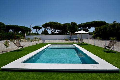 Lumar Beautiful and cheerful villa in Chiclana de la Frontera, Costa de la Luz, Spain with a private pool for 5 persons. The house is situated in a rural beach area....