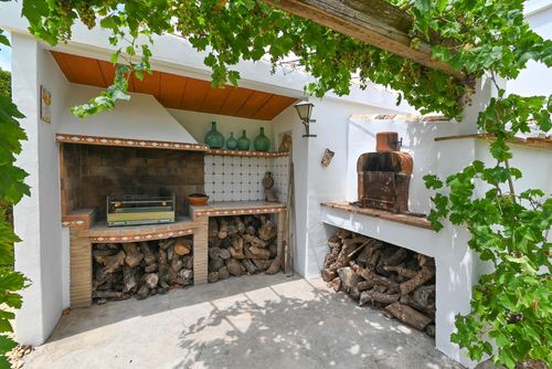 Riu Rau 10 pax Grote en klassieke villa met privézwembad in Jávea, Costa Blanca, Spanje voor 10 personen. Het huis is gelegen in een residentiële strandwijk en op 3 km van La Grava Beach....