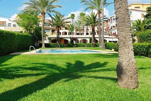 Montgomery Hermoso apartamento en Xàbia, Costa Blanca, España con piscina comunitaria para 3 personas. El apartamento está situado a 500 m de la playa de El Arenal....
