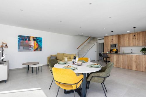 Villa los Antolinos Schöne und luxuriöse Villa in San Pedro del Pinatar, Costa Cálida, Spanien, mit privatem Pool für 6 Personen. Die Villa befindet sich in einer Wohngegend, nahe Restaurants und Bars und 2 km vom Strand entfernt....