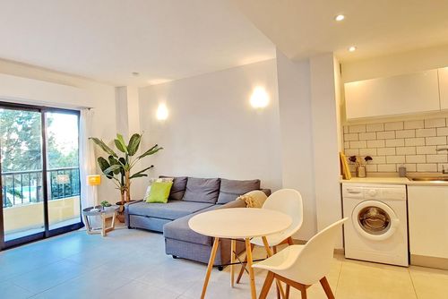Piso Frida by Solidays Apartment with communal pool in Moraira, Costa Blanca, Spain for 3 persons. The apartment is situated in a residential beach area, close to restaurants and bars, shops and supermarkets, 1 km from L'Ampolla beach and 1 km from L'Ampolla....