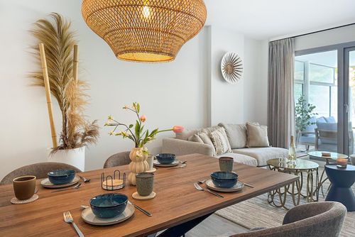 Célere Vitta Nature Modern and luxurious apartment in Mijas Costa, Andalusia, Spain for 4 persons. The apartment is situated in a resort, in a hilly and wooded beach area, 1 km from El Faro Playa beach, 5 km from Fuengirola and 1 km from the Mediterranean Sea....