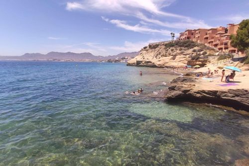 Apartamento La Invencible Terreros WINTER Schönes und fröhliches Haus in San Juan de los Terreros, Andalusien, Spanien für 6 Personen. Das Haus befindet sich in einem Ferienort, in einem Wohn- und bergigen Strandgebiet, nahe Geschäften und Supermärkten und nur 50 m vom Strand entfernt....