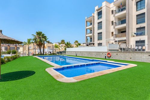 Palmera Apartment Valentino Golf Beautiful and cheerful apartment with communal pool in Orihuela Costa, Costa Blanca, Spain for 4 persons. The apartment is situated in a hilly residential area and is close to restaurants and bars....