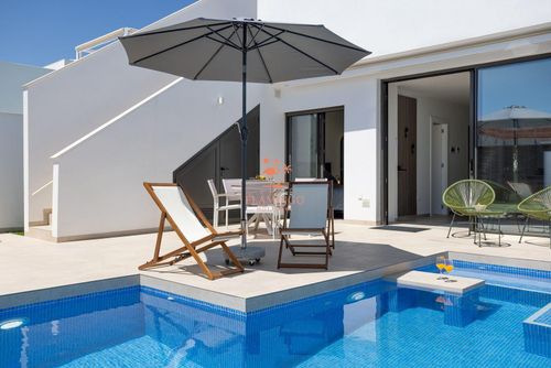 Villa Feliz Winter Wundervolle und luxuriöse Villa mit beheiztem Pool in San Javier, Costa Cálida, Spanien für 6 Personen. Die Villa befindet sich in einer ländlichen Strandgegend und ist 3 km vom Strand entfernt....