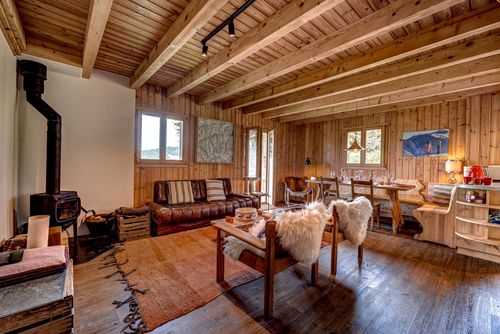 Chalet Brunello Classic and comfortable holiday house in La Tzoumaz, 4 Valleys, Switzerland for 6 persons. The house is situated in a mountainous area, within 50 m from the ski slope and within 50 m from the ski lift....