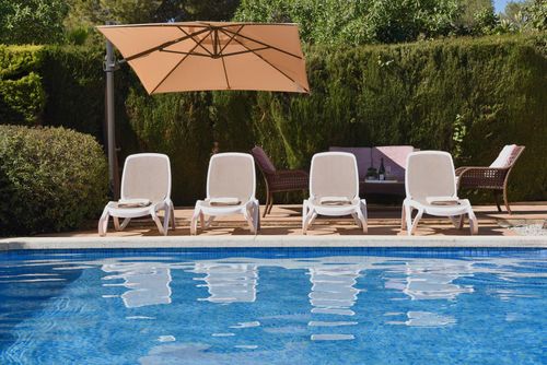 Casa Montana 4 pax Prachtige en gezellige villa in Javea, Costa Blanca, Spanje met privézwembad voor 4 personen. Het huis is gelegen in een residentiële strandwijk en op 3 km van Cala de la Barraca, het strand van Javea....