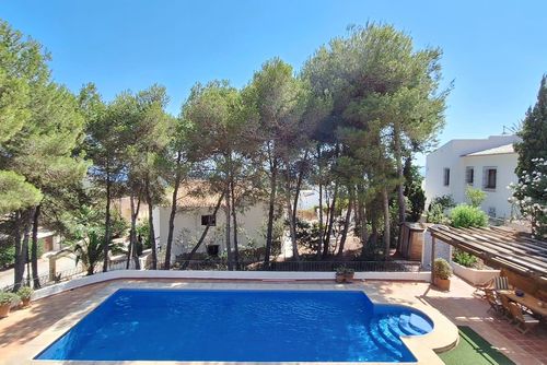 Villa Valle El Portet Villa in Benitachell - Poble Nou de Benitatxell, Costa Blanca, Spanien mit privatem Pool für 8 Personen. Das Haus befindet sich in einer Küsten- und Wohngegend....