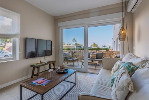 El Castillo Modern en mooi appartement in Javea, Costa Blanca, Spanje voor 4 personen. Het appartement is gelegen in een residentieel strandgebied, dicht bij restaurants, bars en winkels, en op 500 meter van het El Arenal strand....