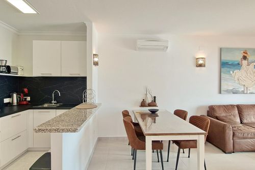 Azurea M A Large and comfortable apartment in Benitachell - Poble Nou de Benitatxell, Costa Blanca, Spain with communal pool for 4 persons. The apartment is situated in a coastal, hilly, and residential area and is 3 km from Cala Moraig beach....