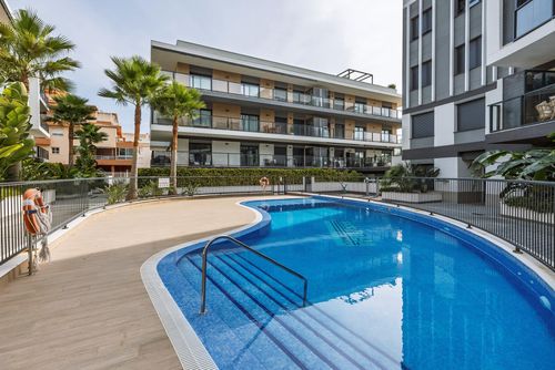 Appartement Sol y Mar LT Apartamento en Javea, Costa Blanca, España, con piscina comunitaria para 4 personas. El apartamento cuenta con 2 dormitorios y 2 baños....